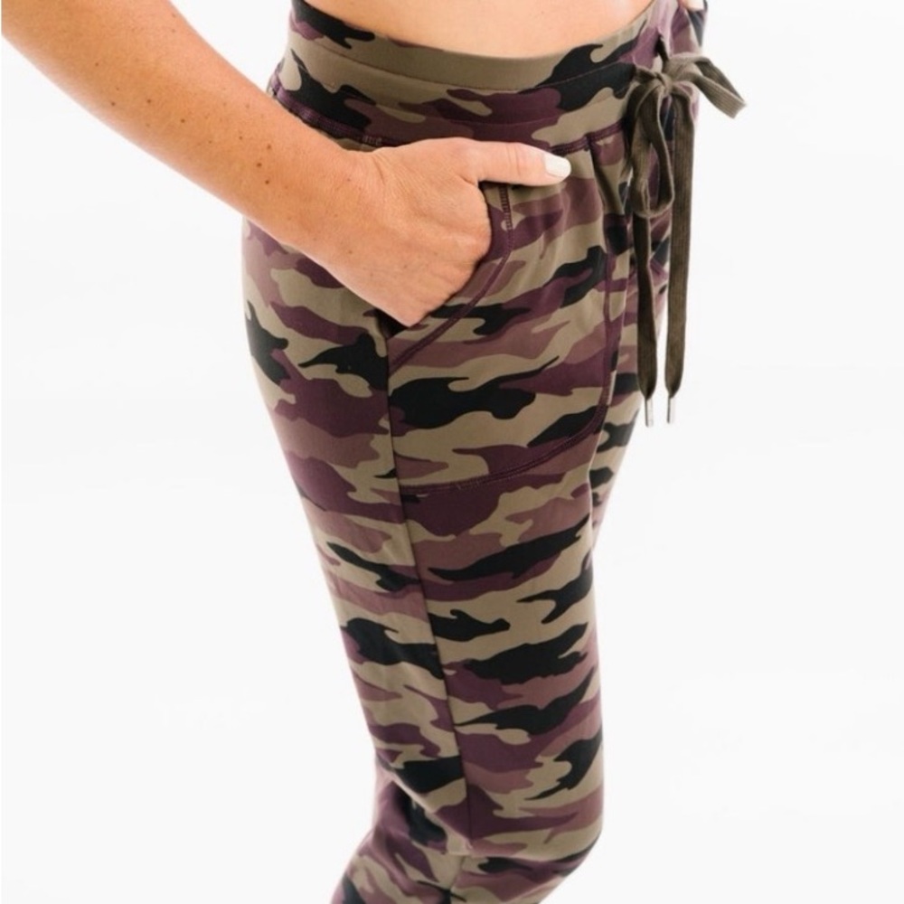 ZYIA Active Camouflage Joggers